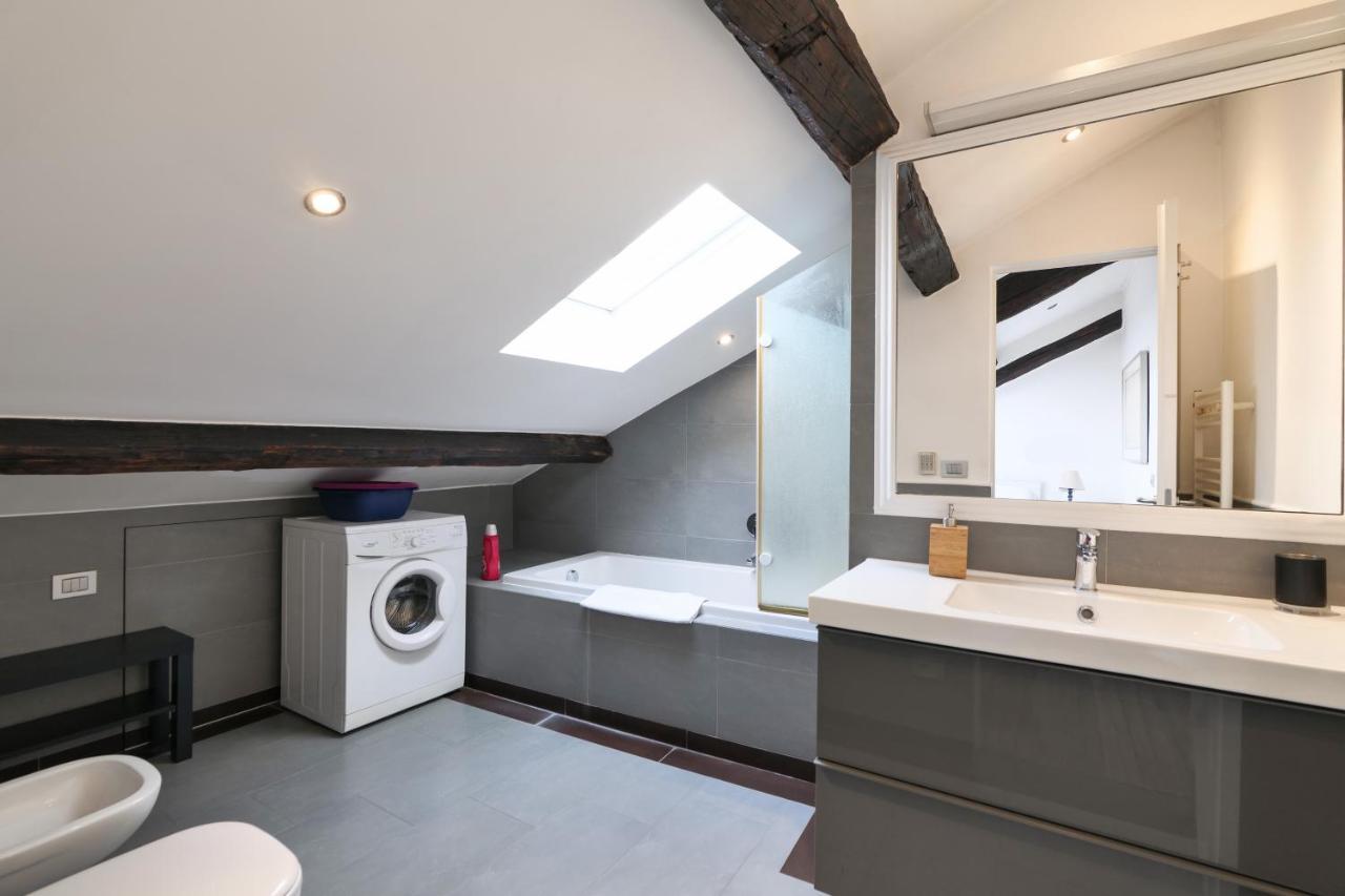 Elegant P.Venezia Attic Lejlighed Milano Eksteriør billede